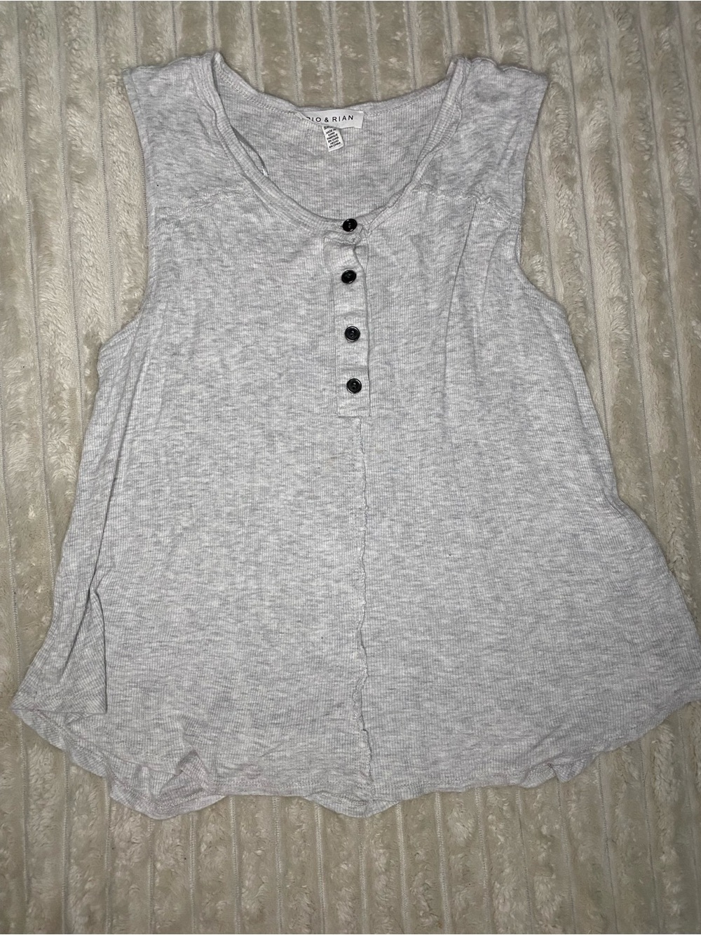 Rio & Rian Gray Ribbed Knit Henley Button Sleeveless Tank Top in size S